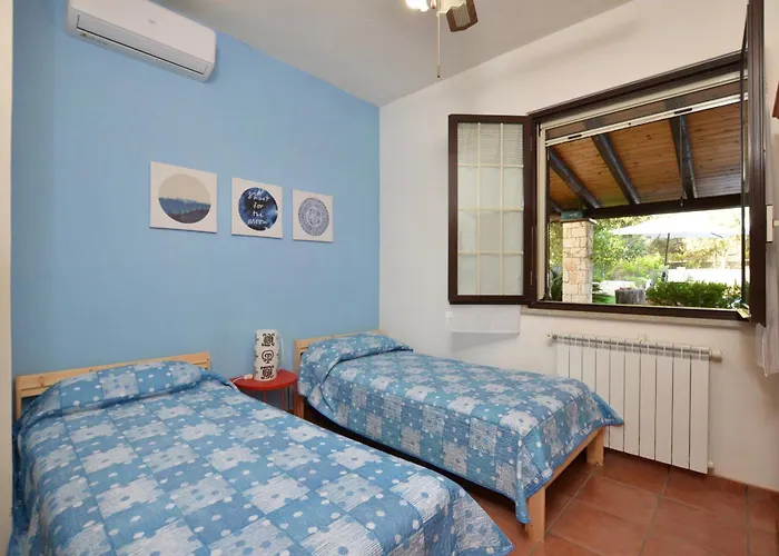 Torres - Happy * Scicli