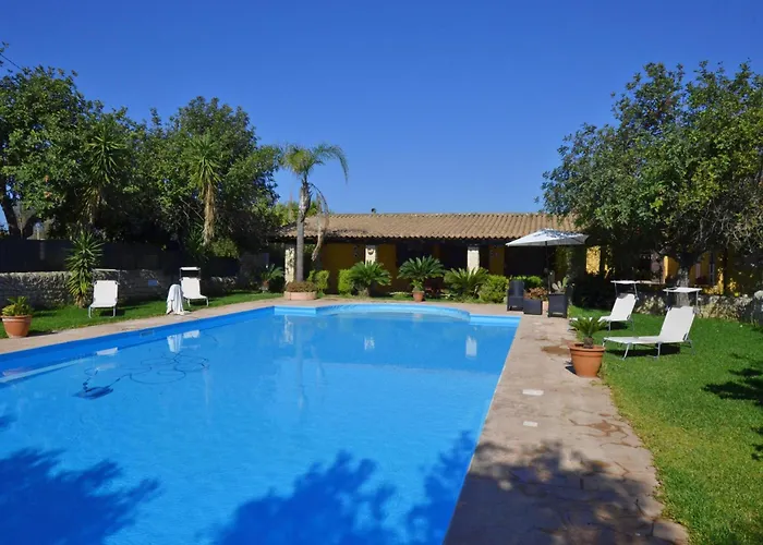 Torres - Happy * Scicli